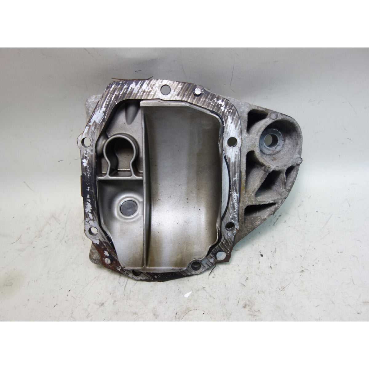 2014-2017 BMW F22 2-Series F30 AWD xDrive Rear Differential Carrier Cover Mount