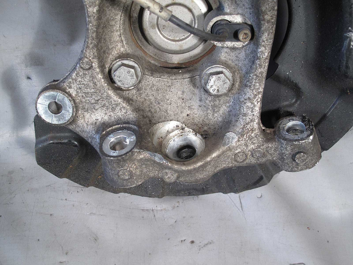 BMW E90 E92 M3 1M ///M Left Front Wheel Hub Bearing Knuckle 2008-2013 USED OEM