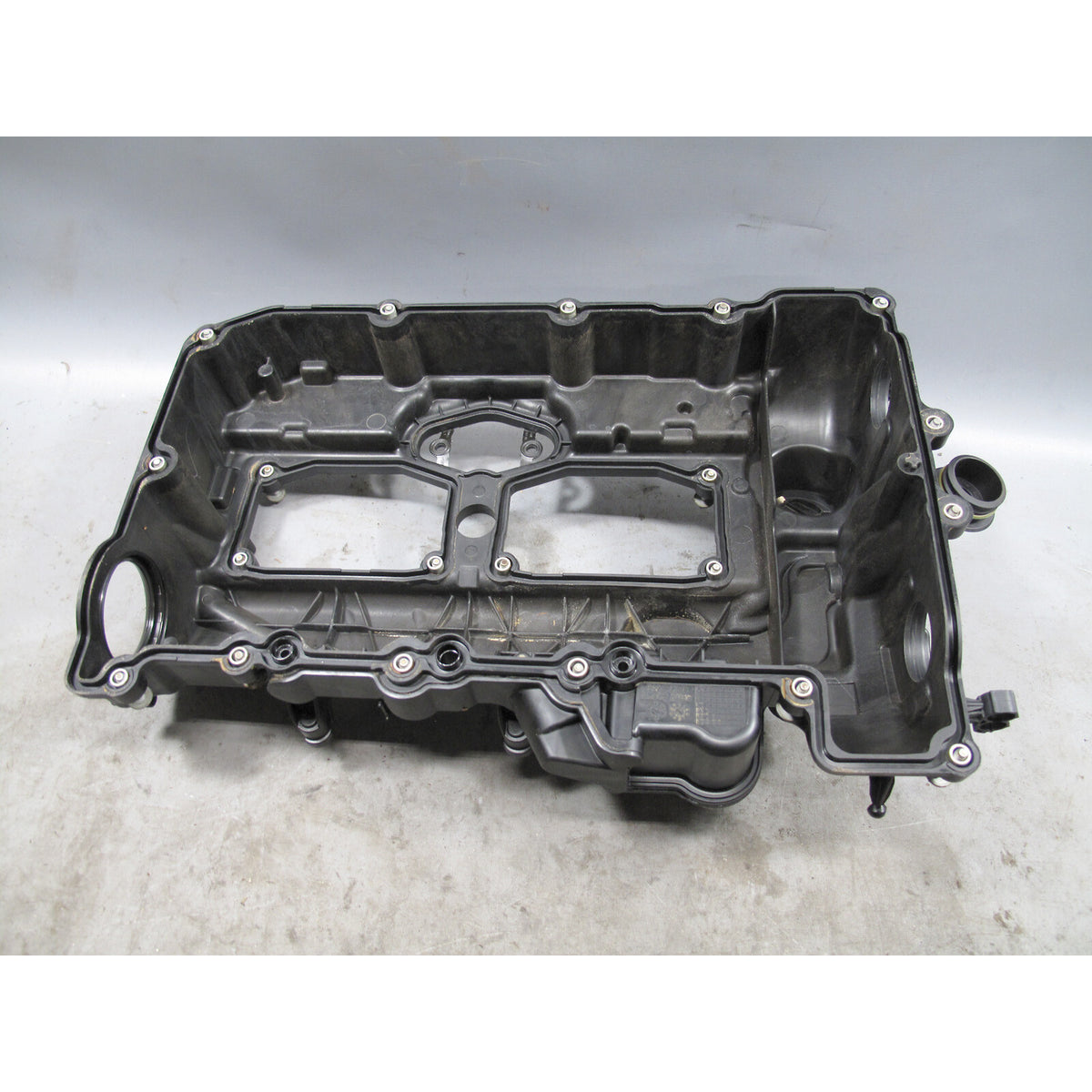2012-2017 BMW N20 4-Cylinder Turbo Engine Cylinder Head Valve Cover Plastic