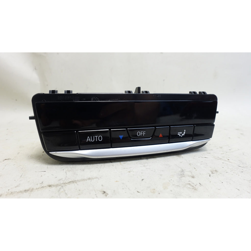 2019-2022 BMW G20 3-Series Sedan Rear Seat Climate Control Panel Interface OEM