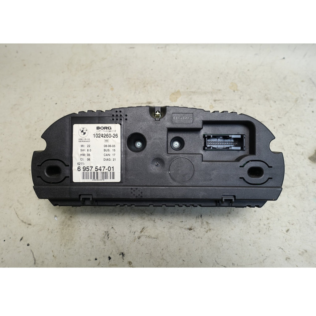 2003-2005 BMW Z4 E85 Instrument Cluster Speedometer MPH Auto Trans OEM
