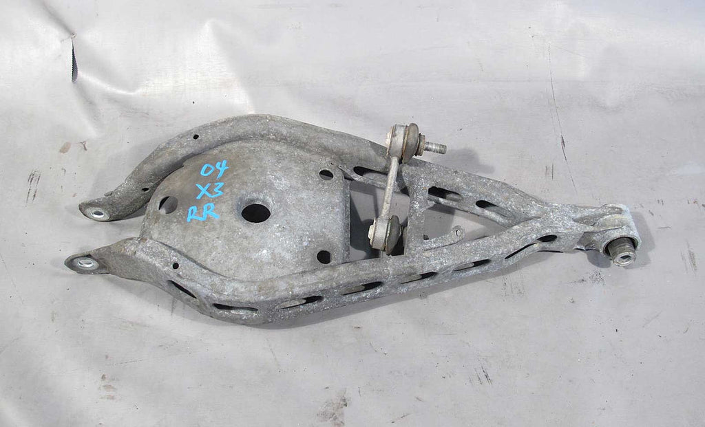 BMW E83 X3 SAV Right Rear Lower Control Arm Wishbone Mount 2004-2010 USED OEM