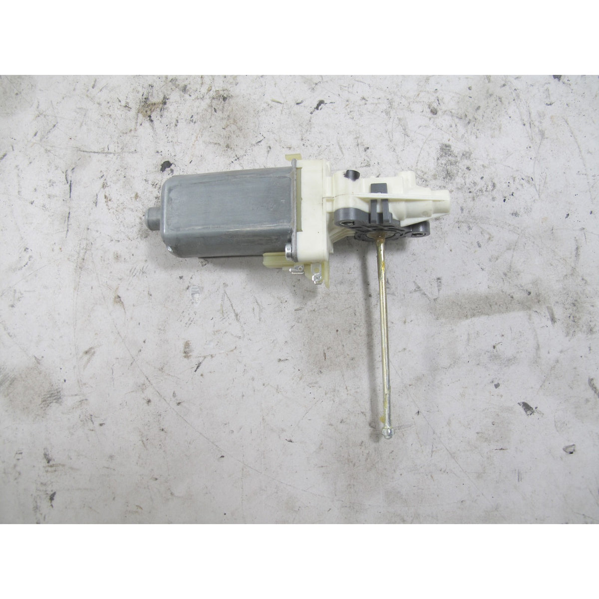 2000-2013 BMW E46 E9x E64 Convertible OEM Right Headrest Height Adjustment Motor