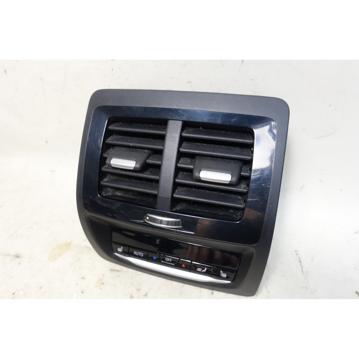 2018-2024 BMW X3 X4 G01 G02 Rear Center Air Vent Climate Control Seat Heat OEM