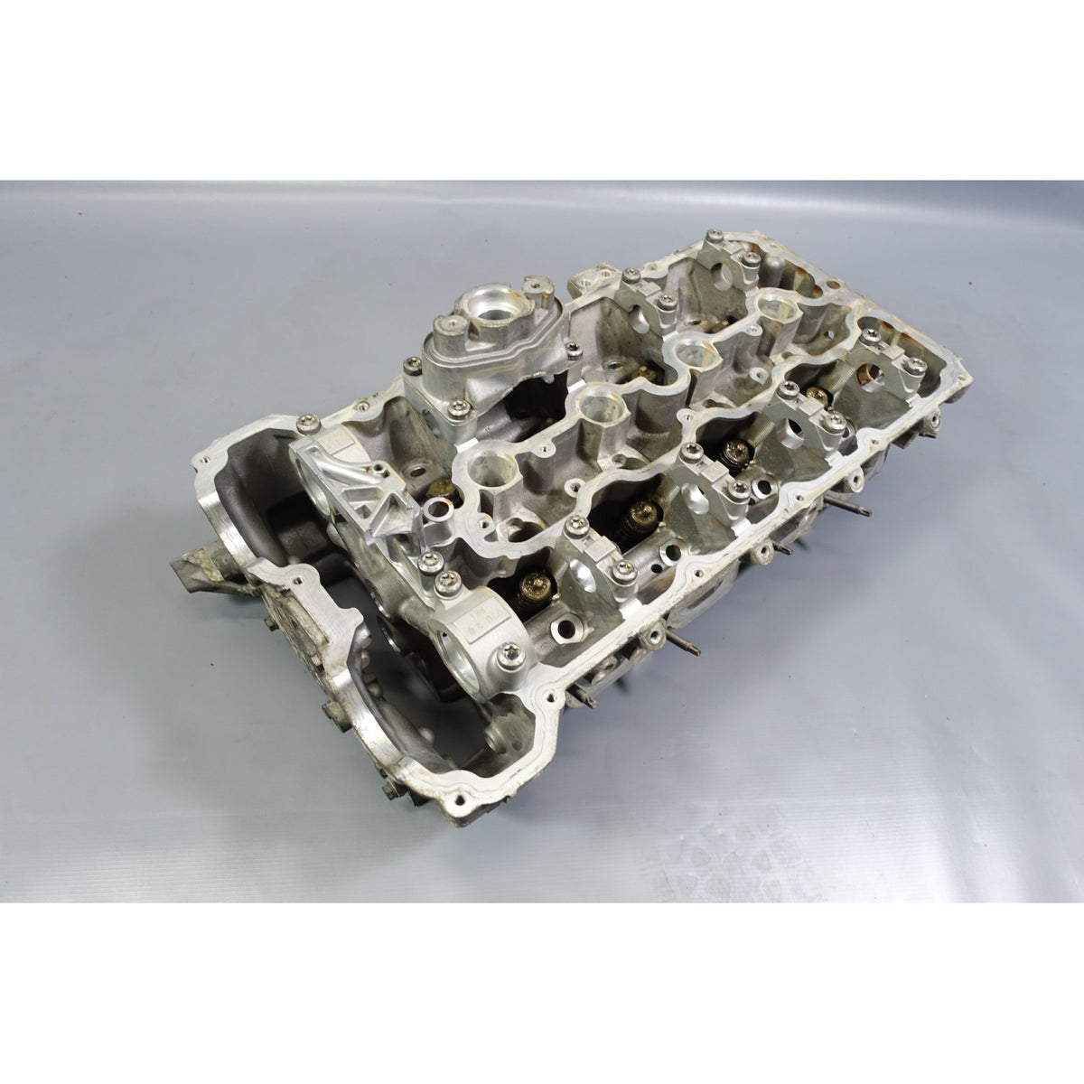2009-2013 BMW N63 4.4L V8 Bank 2 Left Engine Cylinder Head Cyls 5-8 OEM
