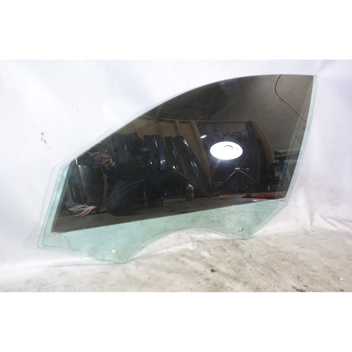 2017-2020 BMW G30 5-Series Left Front Window Glass Pane OEM *Scratchs*