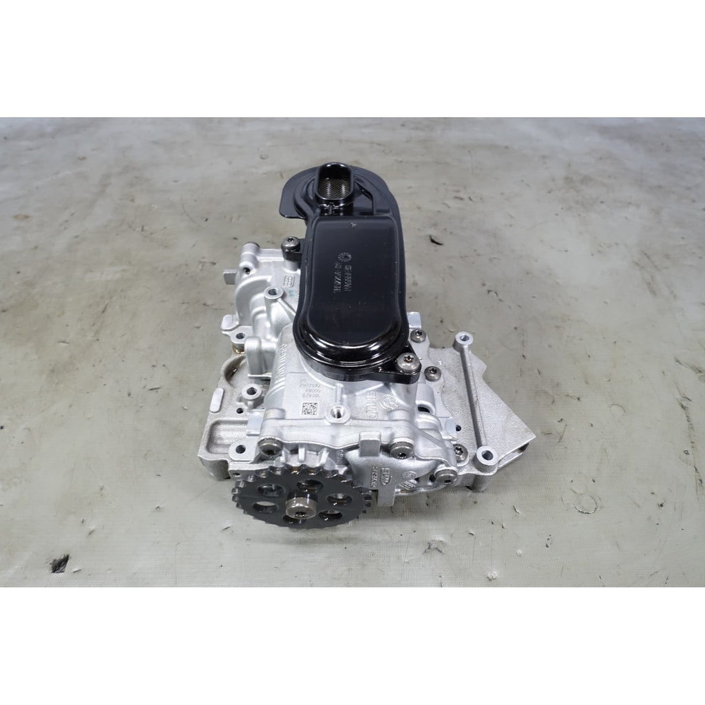 Damaged 18-25 BMW F90 M5 F91 M8 X5M S63 Engine Oil Pump w Gear OEM *FOR PARTS*