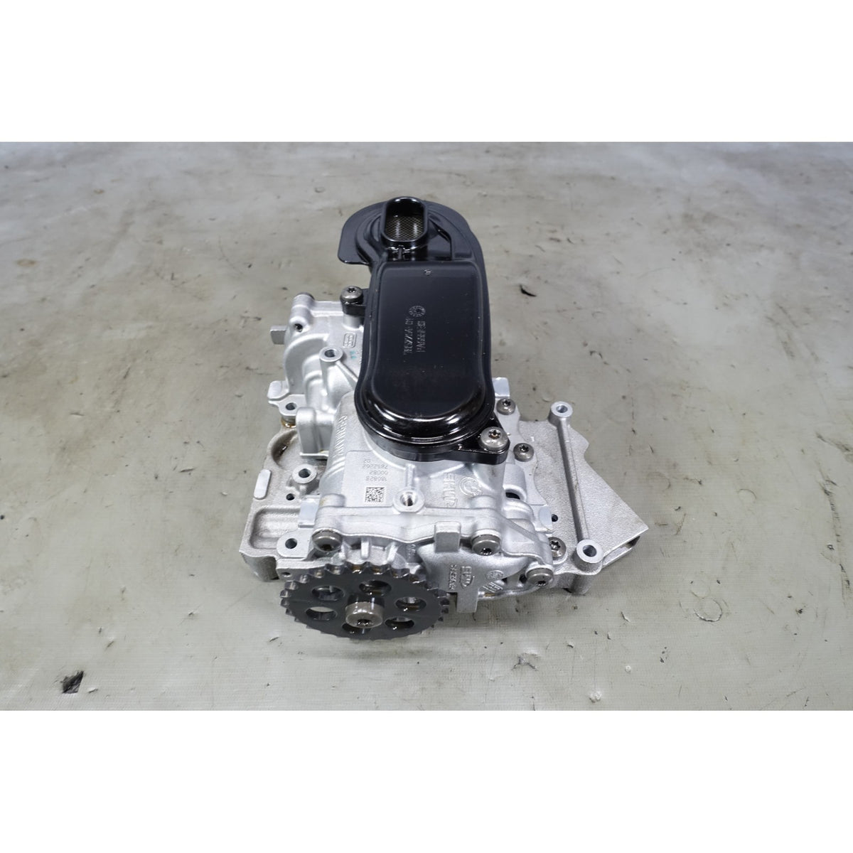Damaged 18-25 BMW F90 M5 F91 M8 X5M S63 Engine Oil Pump w Gear OEM *FOR PARTS*