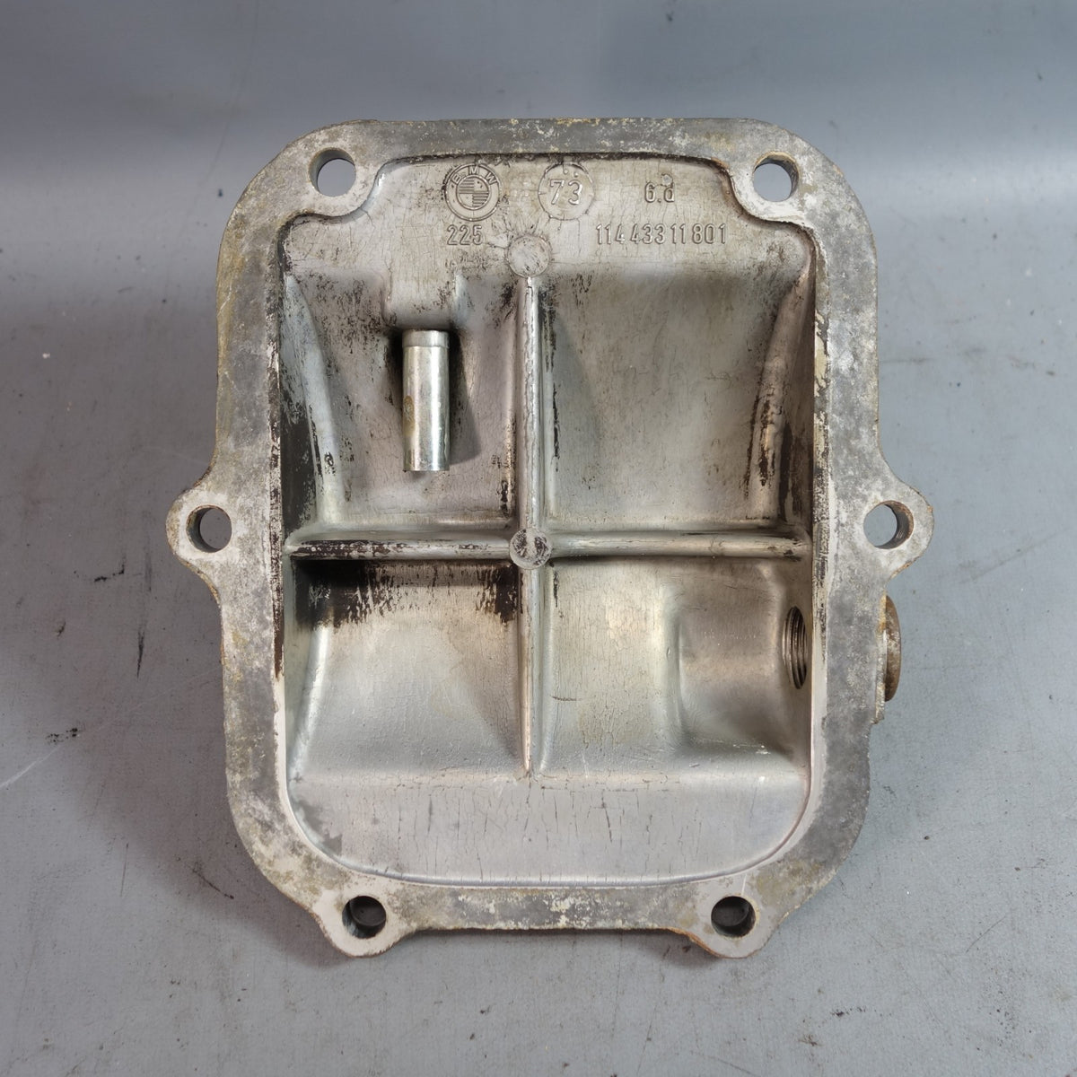 1967-1976 BMW 114 1602 2002 Factory Rear Final Drive Differential Rear Cover OEM