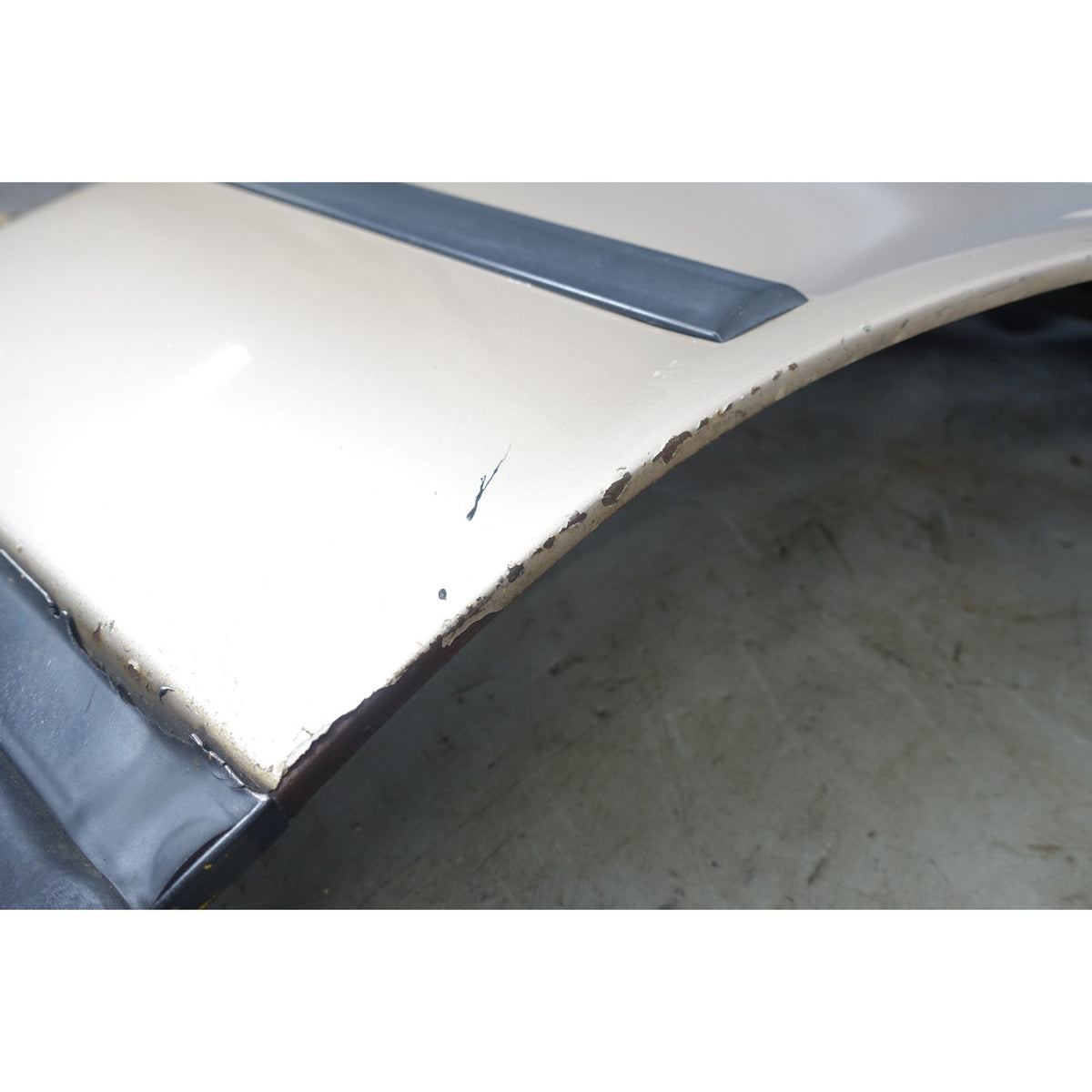 89-95 BMW E34 5-Series Right Front Fender Quarter Panel Kashmir Beige 301 OEM
