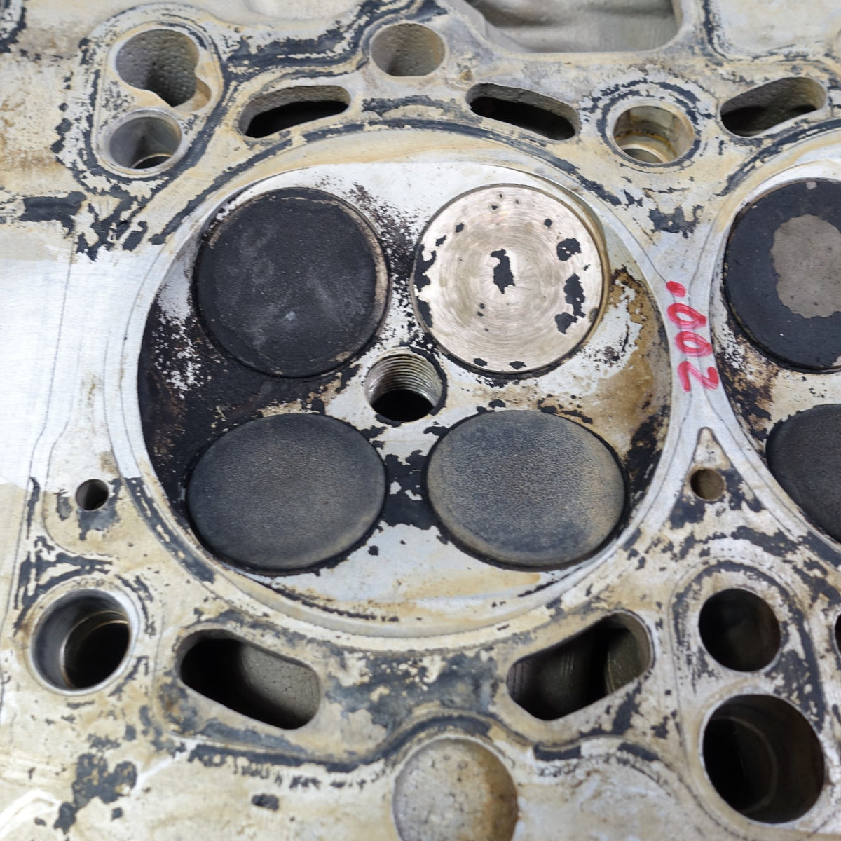 Damaged BMW E46 E39 Z3 M52TU M54 2.5L 3.0L 6-Cyl Engine Cylinder Head 793 OEM