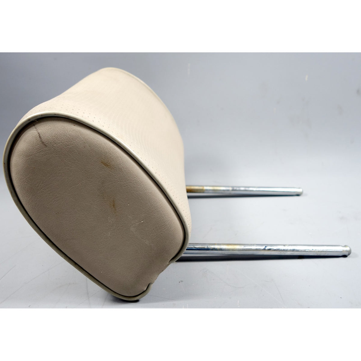 1979-1984 BMW E28 E23 Front Seat Adjustable Headrest Pearl Beige Vinyl OEM