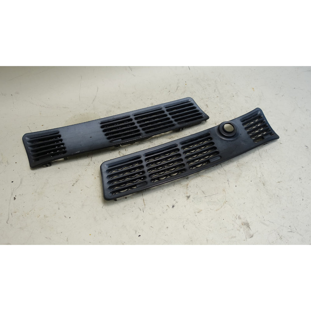 1984-1993 BMW E30 3-Series Air Inlet Cowl Hood Intake Grille Pair Left Right OEM