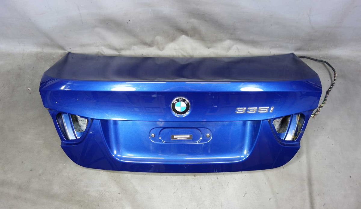 2009-2011 BMW E90 3-Series Sedan Late Rear Trunk Boot Deck Lid Le Mans Blue OEM