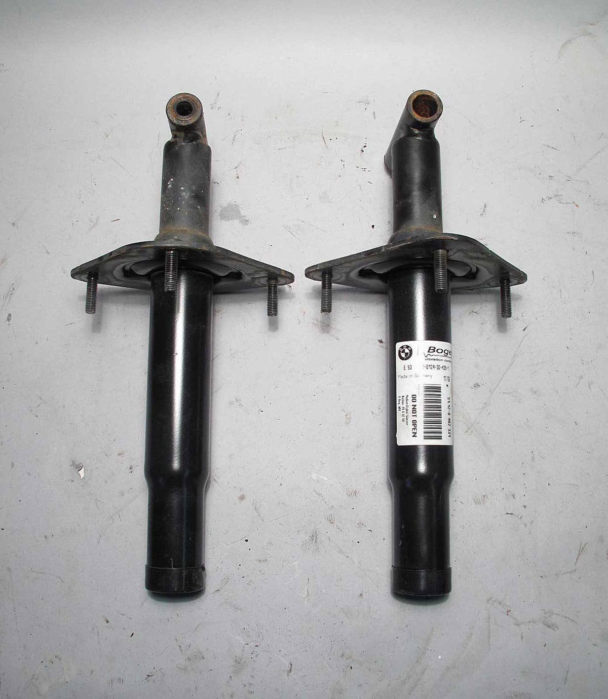 BMW E53 X5 SAV Factory Rear Bumper Shock Absorber Pair 2000-2006 USED OEM