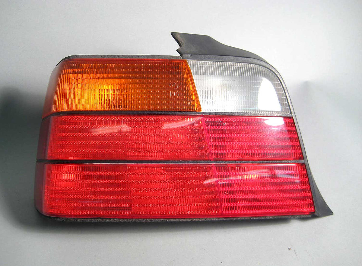 BMW E36 3-Series 4dr Sedan Left Rear Drivers Tail Light 1992-1998 USED OEM