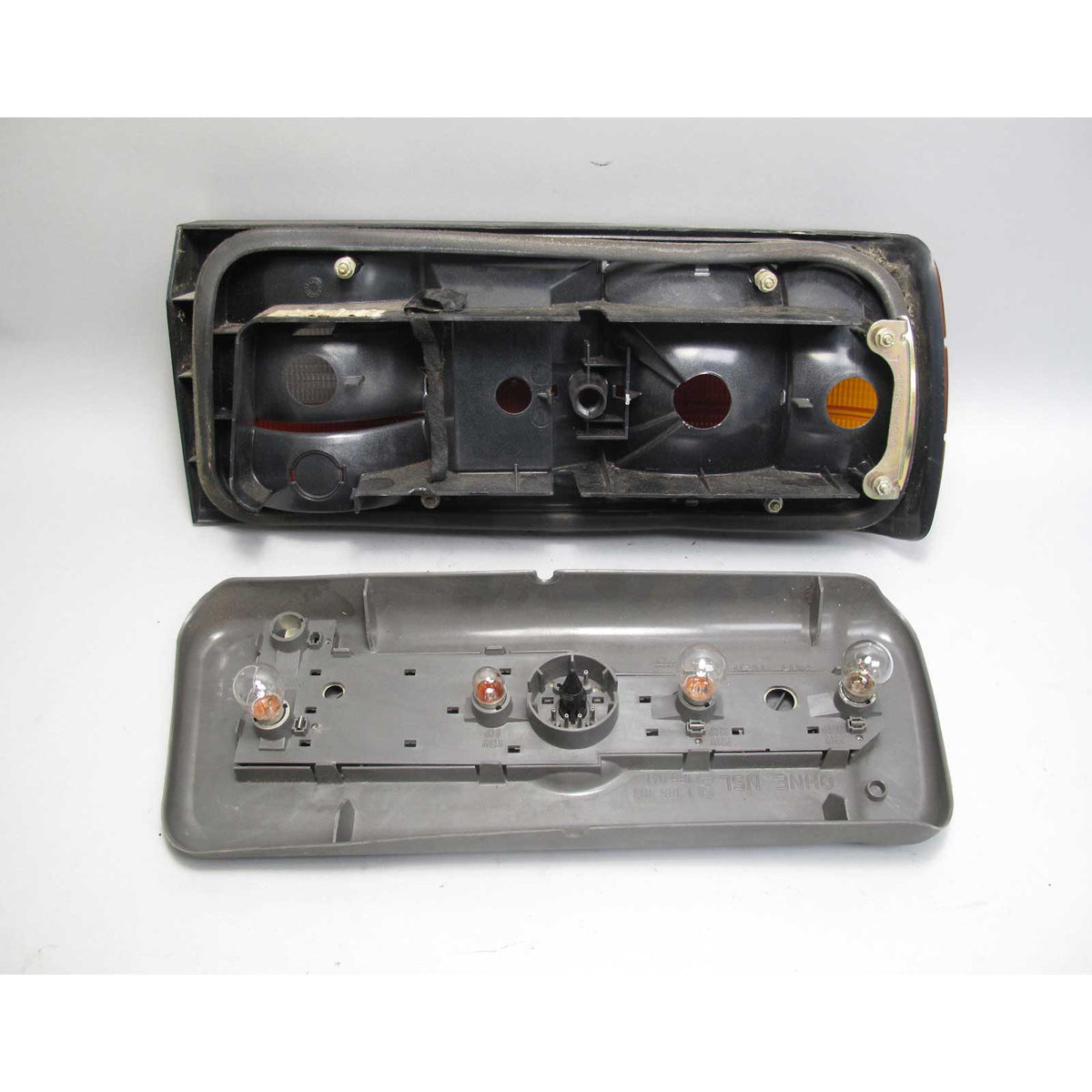 BMW E30 3-Series Late Model Left Rear Drivers Tail Light Lamp Housing w Tray OEM