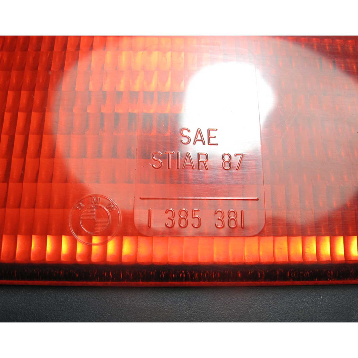 BMW E30 3-Series Late Model Left Rear Drivers Tail Light Lamp Housing w Tray OEM