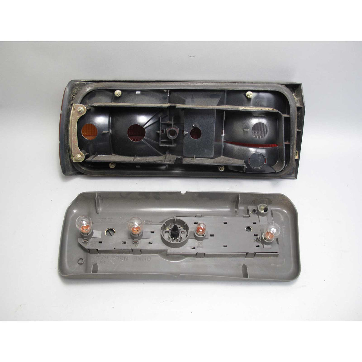 BMW E30 3-Series Late Model Right Rear Passen Tail Light Lamp Housing w Tray OEM