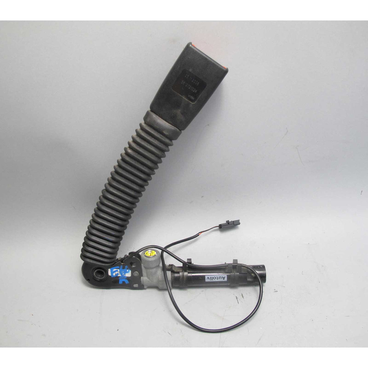 04-10 BMW E60 5-Series E61 Right Front Passenger Seat Belt Buckle Receptacle OEM