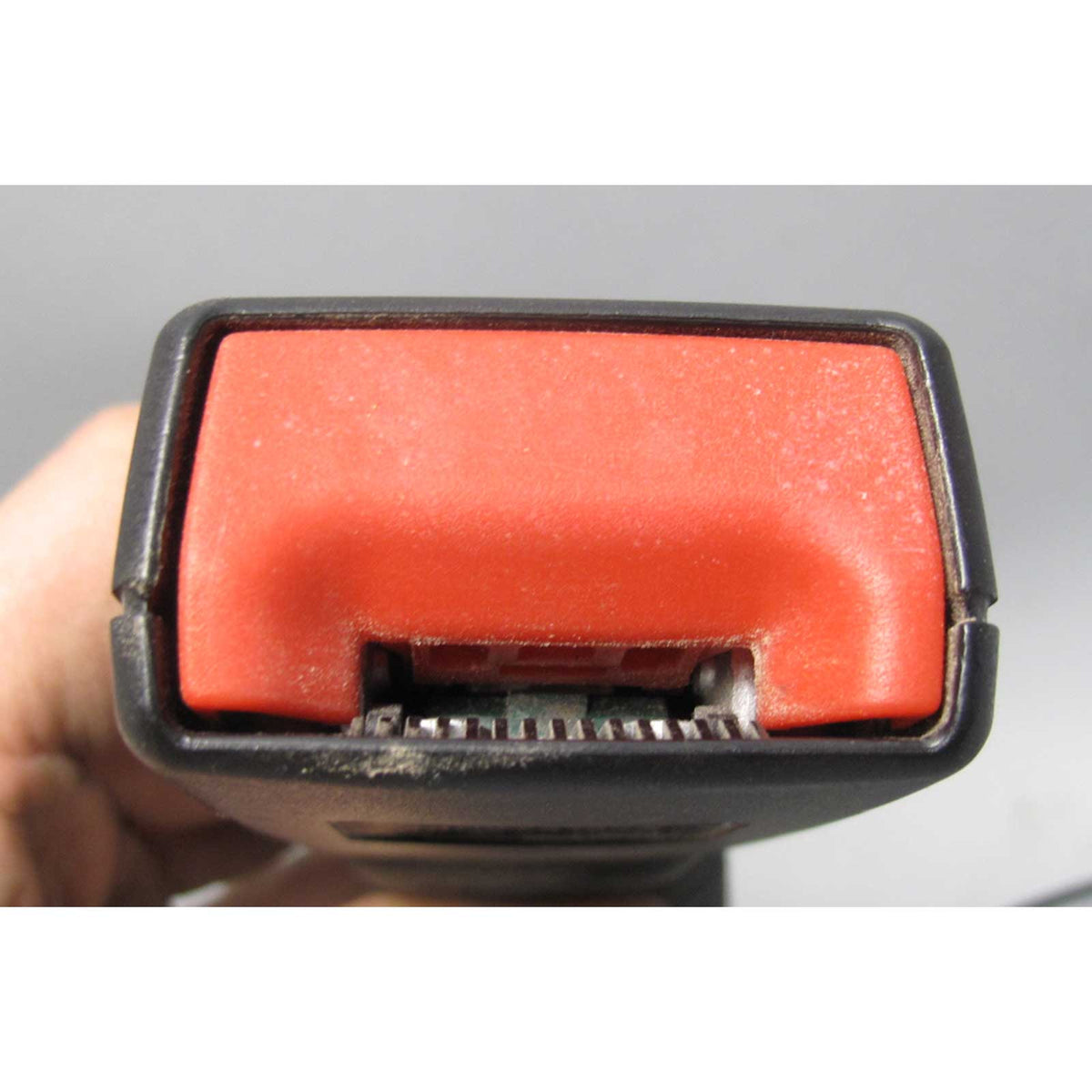 04-10 BMW E60 5-Series E61 Right Front Passenger Seat Belt Buckle Receptacle OEM