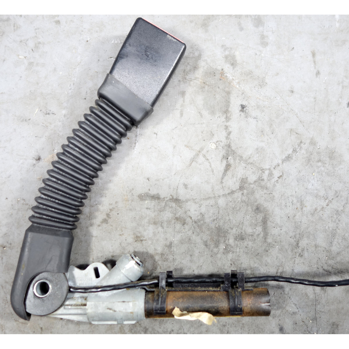BMW E46 3-Series 6-Series Left Front Driver's Seat Belt Buckle w Tensioner OEM