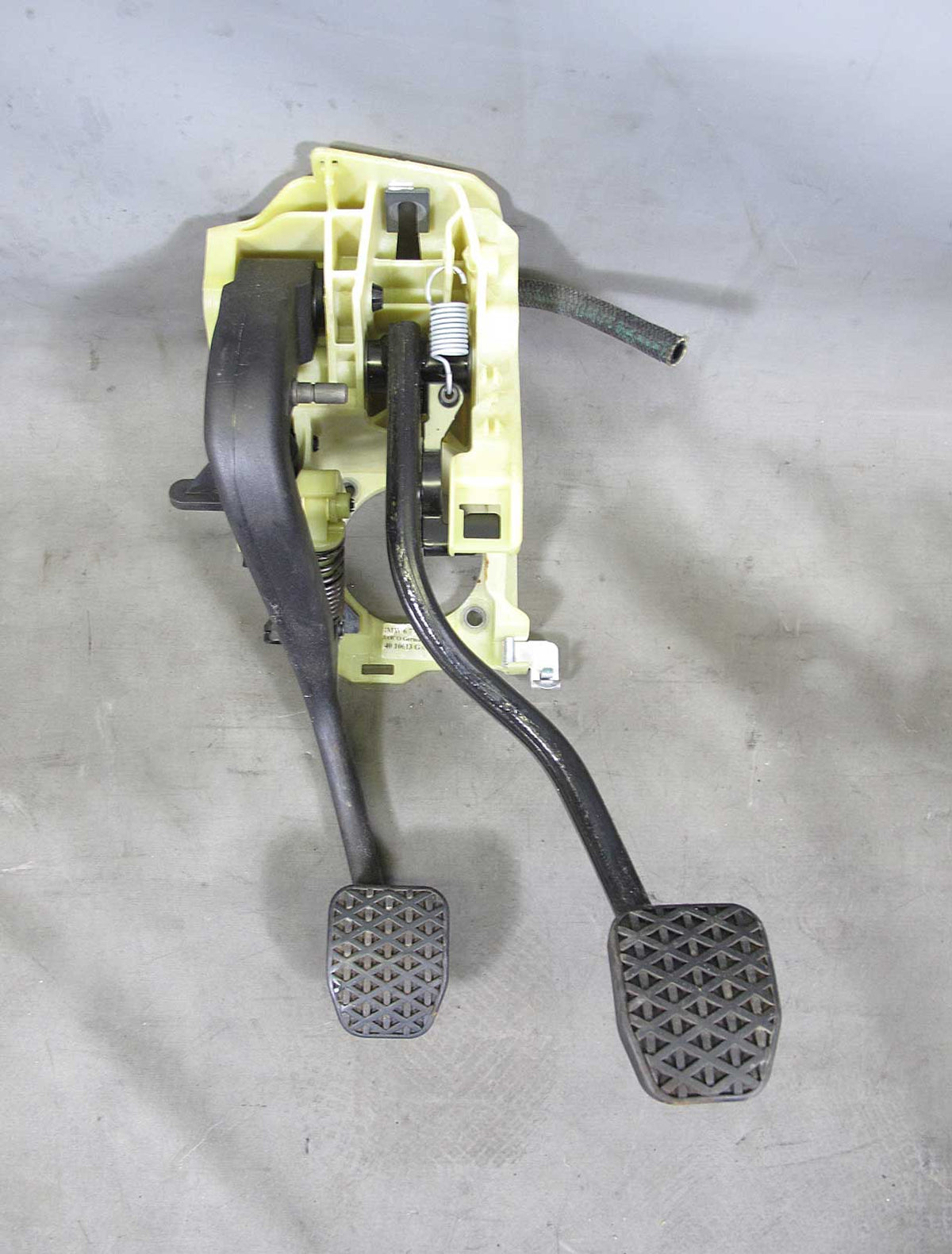 BMW 5-Series E60 6-Series E63 OEM Clutch Pedal Assembly w/ Master Cylinder 04-10