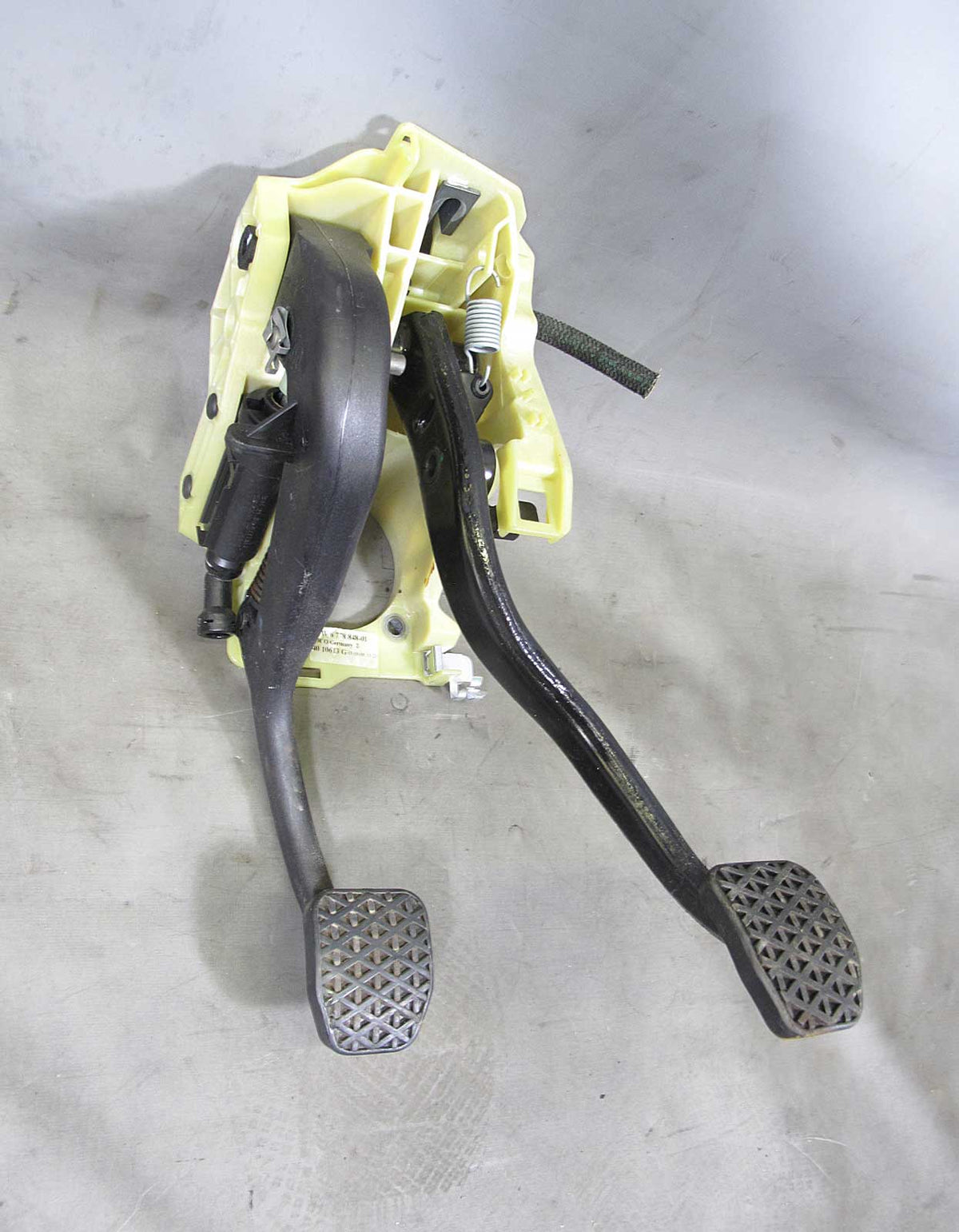BMW 5-Series E60 6-Series E63 OEM Clutch Pedal Assembly w/ Master Cylinder 04-10