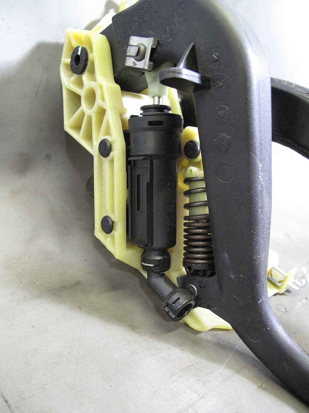 BMW 5-Series E60 6-Series E63 OEM Clutch Pedal Assembly w/ Master Cylinder 04-10