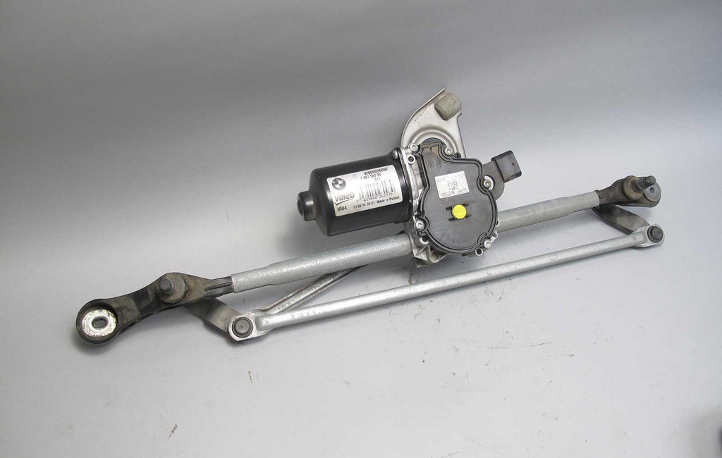 2012-2017 BMW F30 3-Series F32 Windshield Wiper Linkage Frame w Motor OE