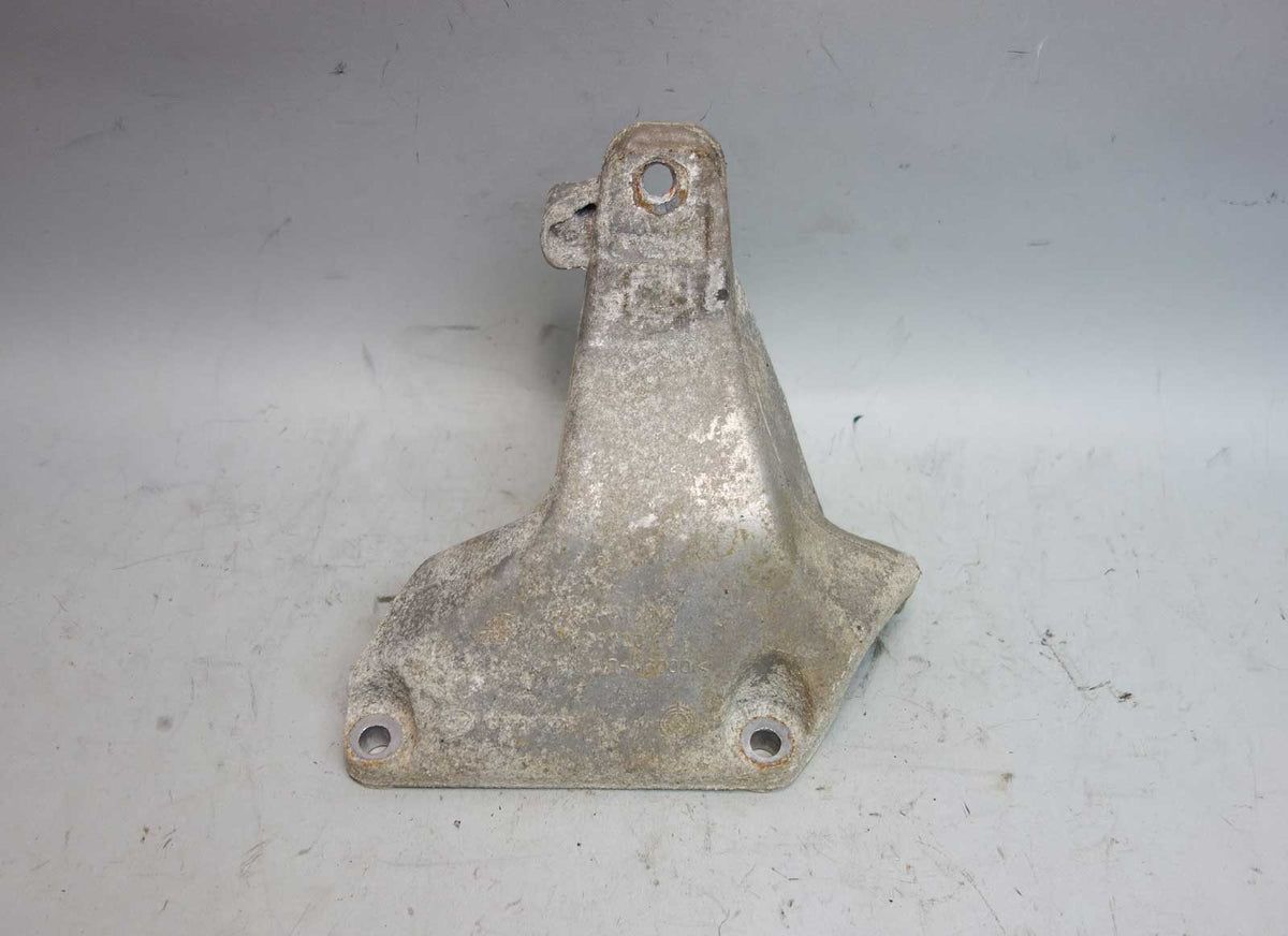 2013-2017 BMW F30 3-Series F22 xDrive AWD Right Engine Suspension Arm Bracket OE