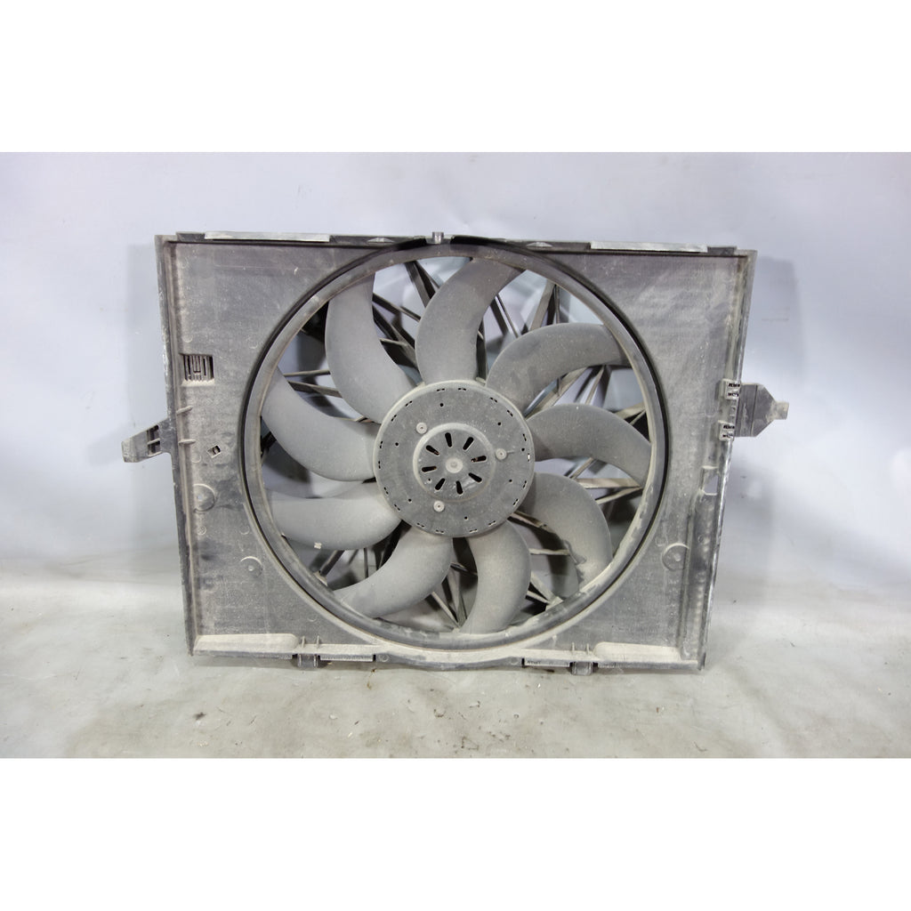 BMW E60 E63 E65 Electric Engine Cooling Fan Assembly 2004-2010 Behr OEM USED