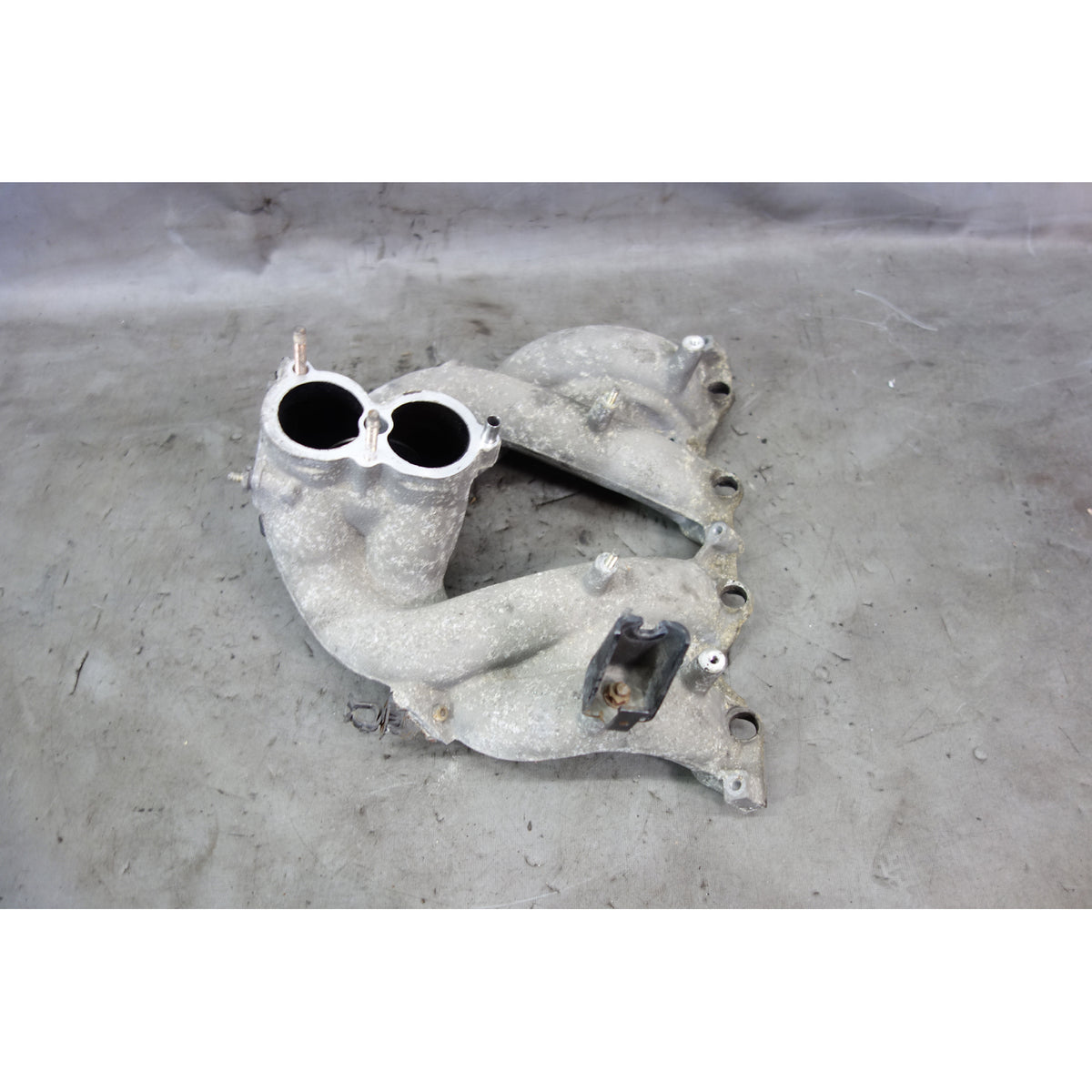 1994-1995 BMW E36 318i 318is 318ti M42 Lower Intake Manifold 1/94+ OEM