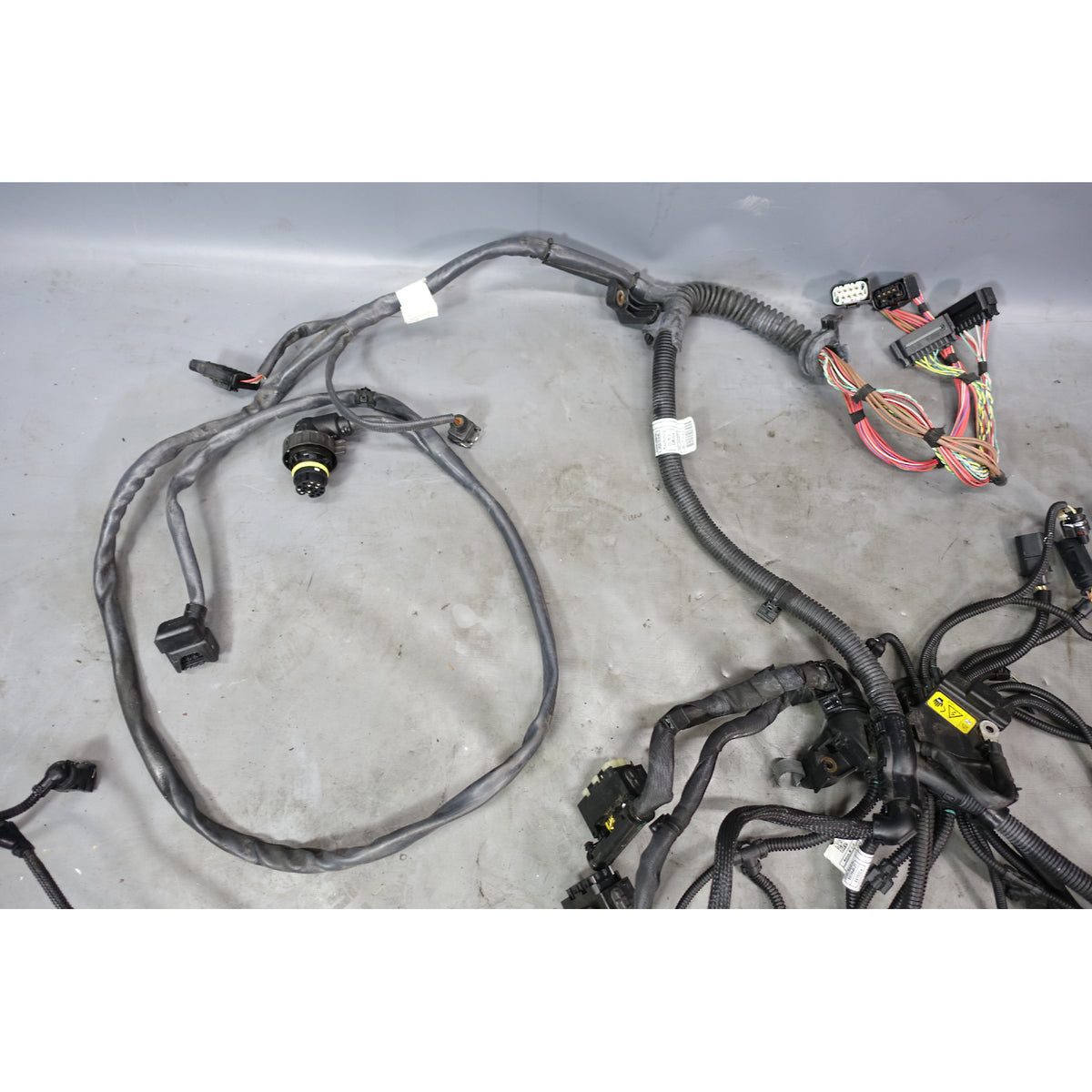 Damaged 2014-2015 BMW F10 550i F06 650i N63N V8 Engine Wiring Harness for Auto