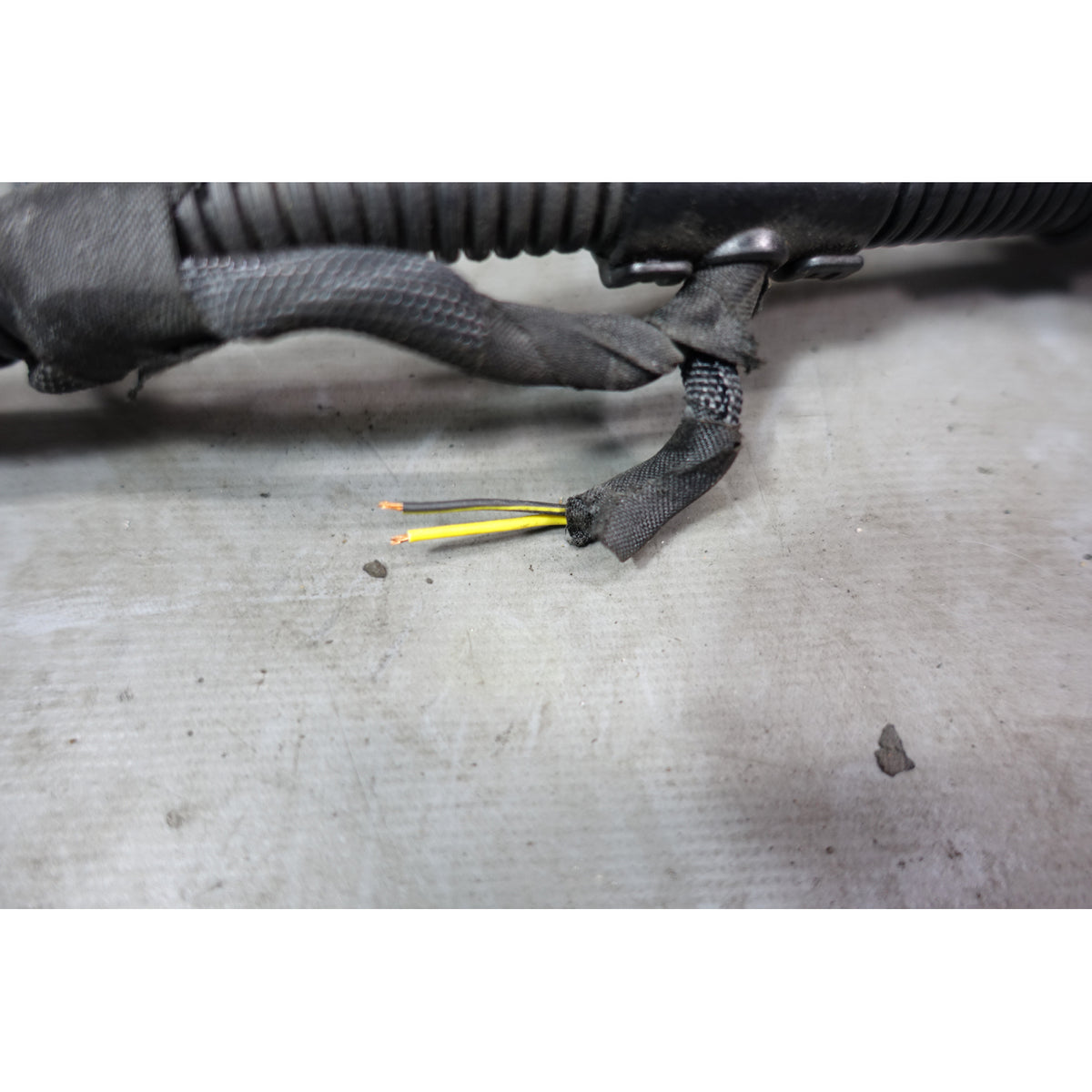 Damaged 2014-2015 BMW F10 550i F06 650i N63N V8 Engine Wiring Harness for Auto