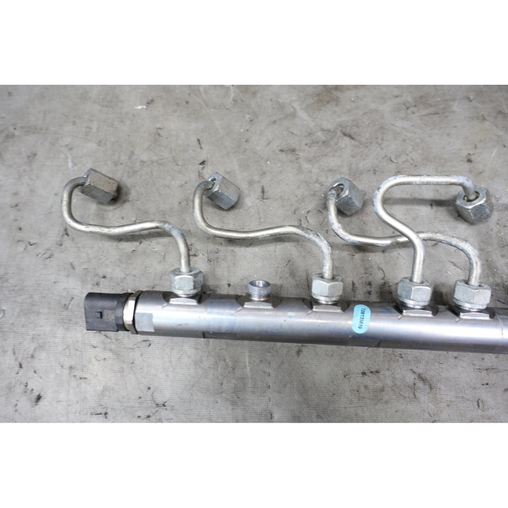 BMW F10 535d F15 X5 35d N57 Diesel Fuel Accumulator Rail OEM 2014-2018