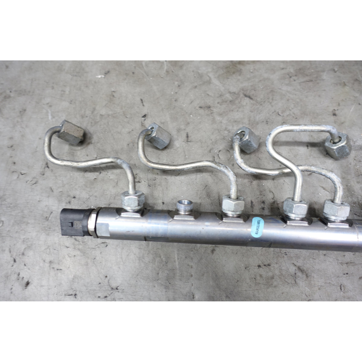 BMW F10 535d F15 X5 35d N57 Diesel Fuel Accumulator Rail OEM 2014-2018