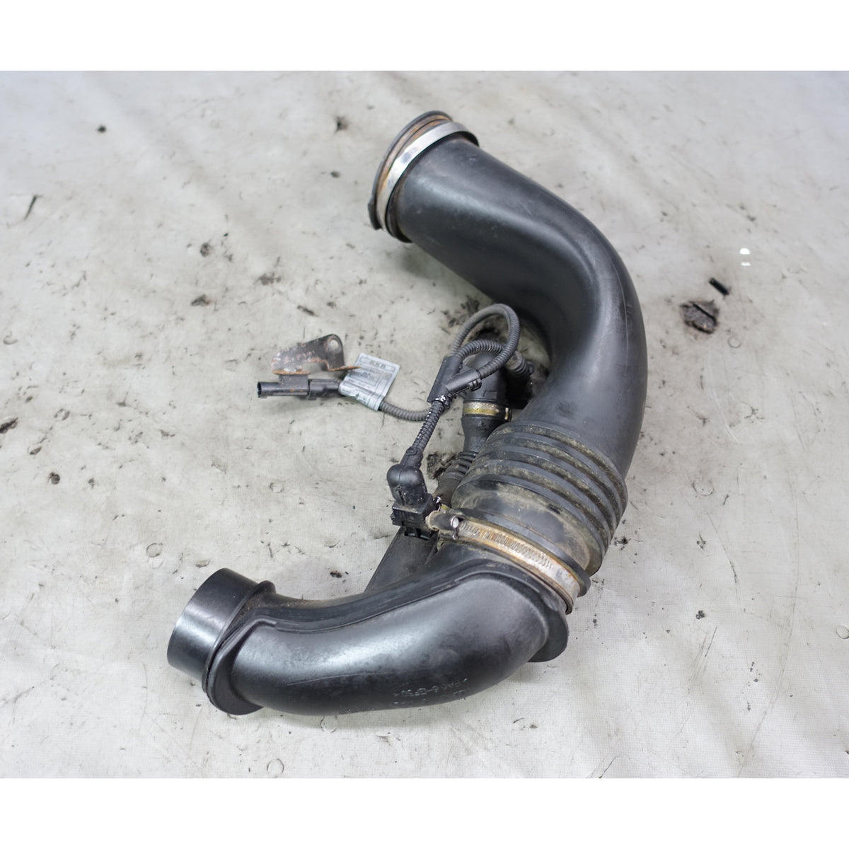 09-13 BMW E70 X5 3.5d xDrive35d M57 Diesel Fresh Air Intake Pipe Tube Boot OEM