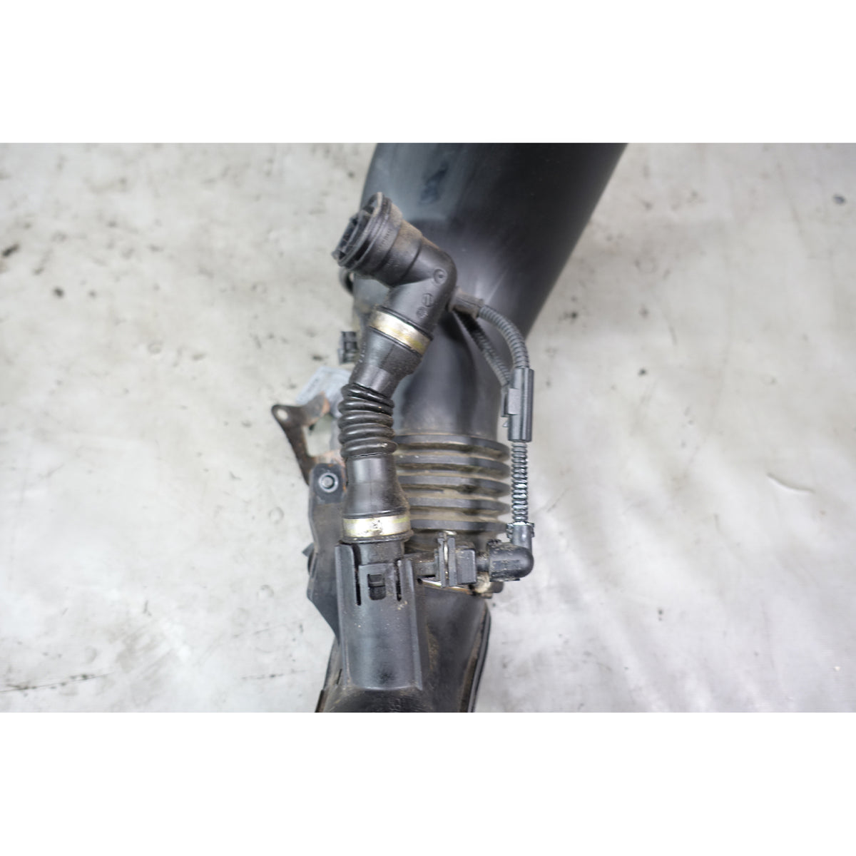 09-13 BMW E70 X5 3.5d xDrive35d M57 Diesel Fresh Air Intake Pipe Tube Boot OEM