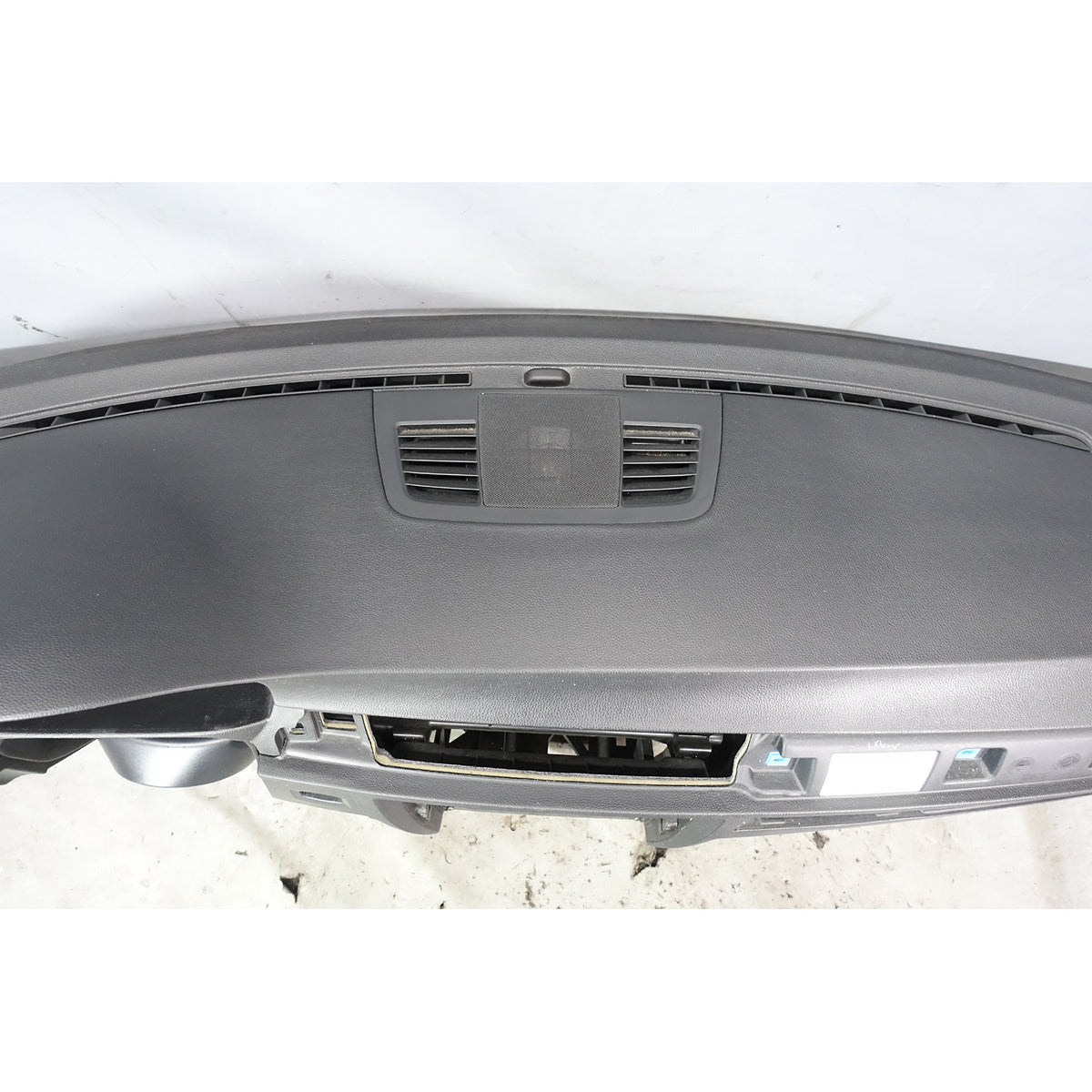 06-13 BMW E90 E91 3-Series Interior Dashboard Single Scoop Trim Panel Black OEM