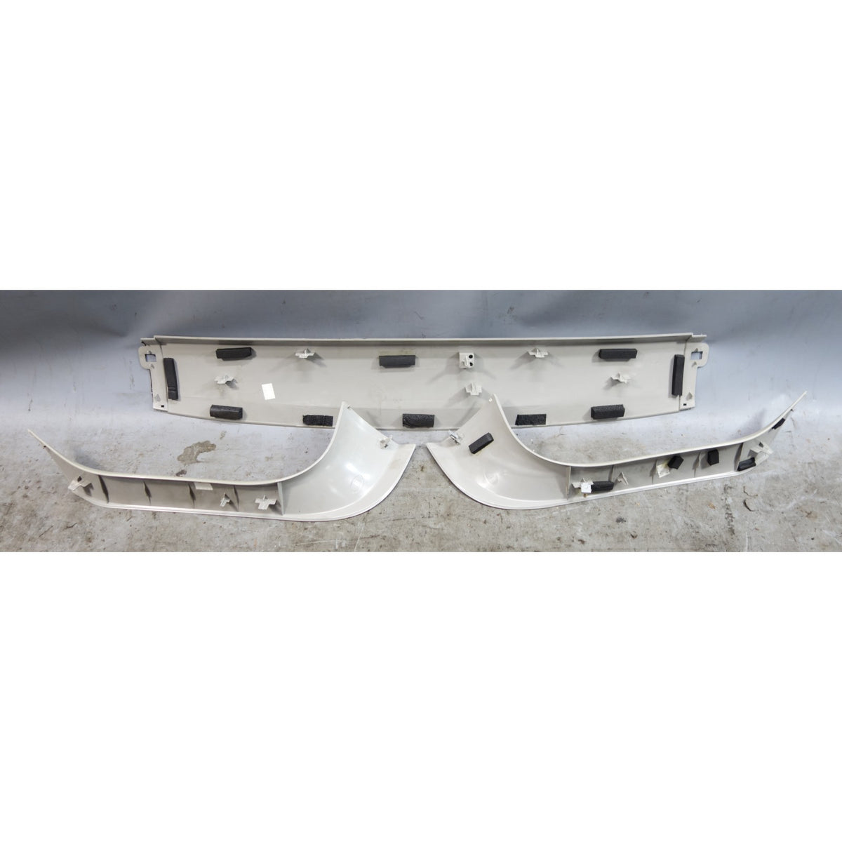 07-13 BMW E70 X5 Trunk Lid Interior Upper Window Trim Set Grey OEM
