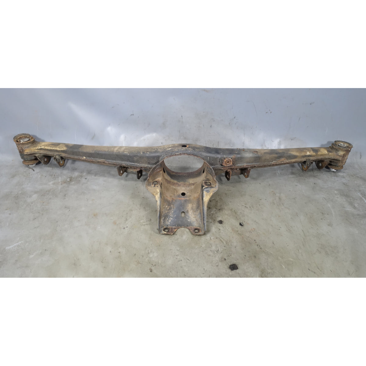 BMW E30 325iX Rear Subframe Axle Carrier Crossmember AWD 1988-1991 OEM
