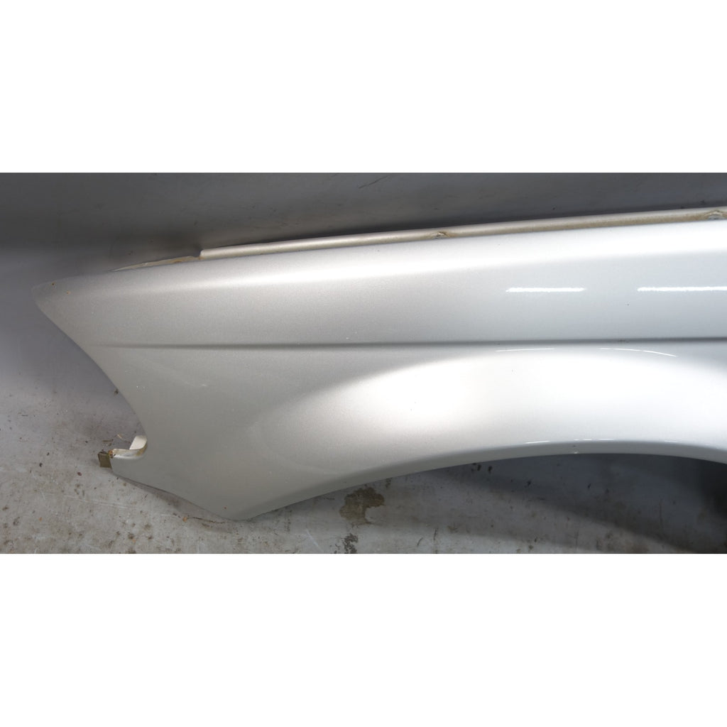 99-01 BMW E46 3-Series 4dr Left Front Fender Quarter Panel Titan Silver OEM