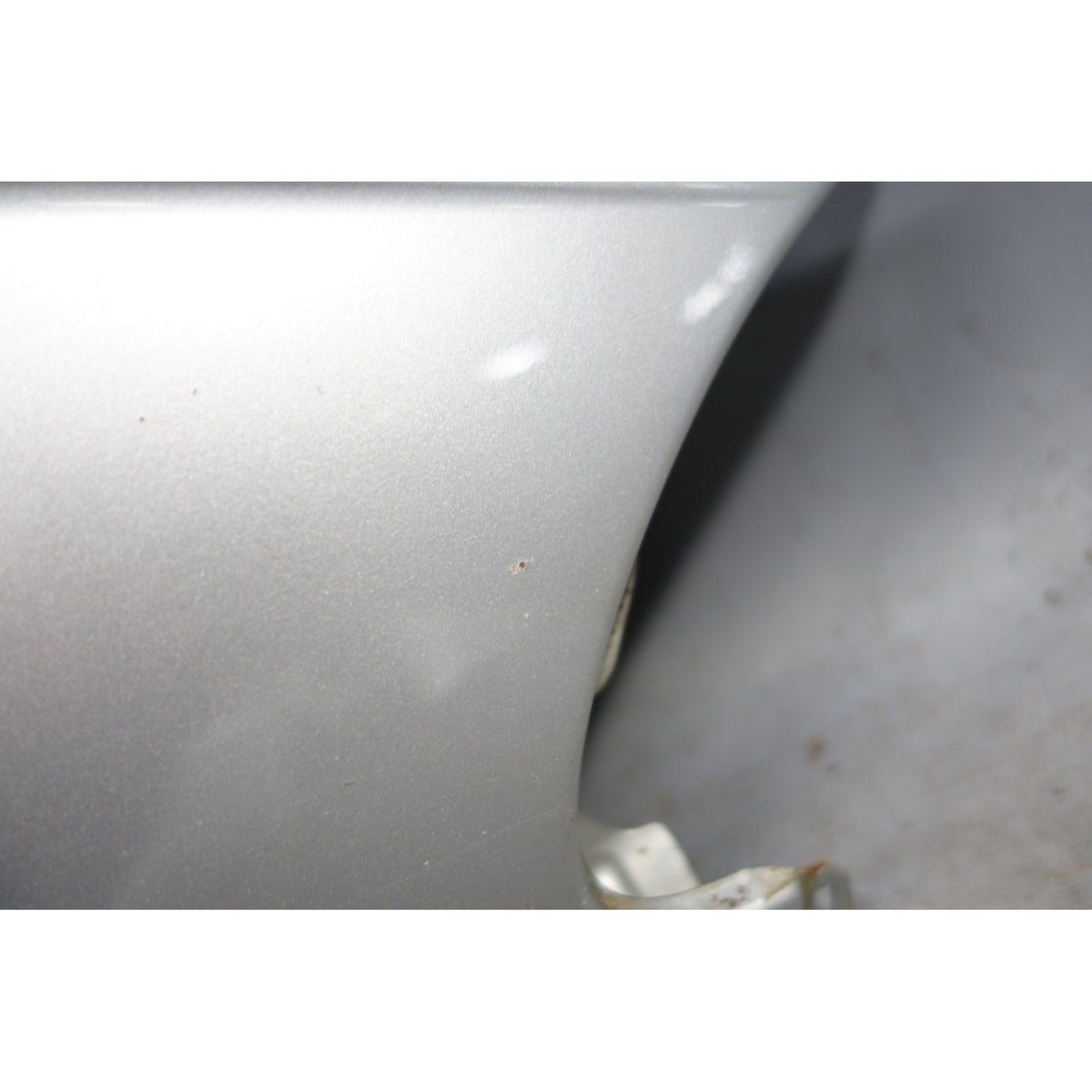 Damaged 1999-2001 BMW E46 3-Series 4dr Right Front Fender Panel Titan Silver OEM
