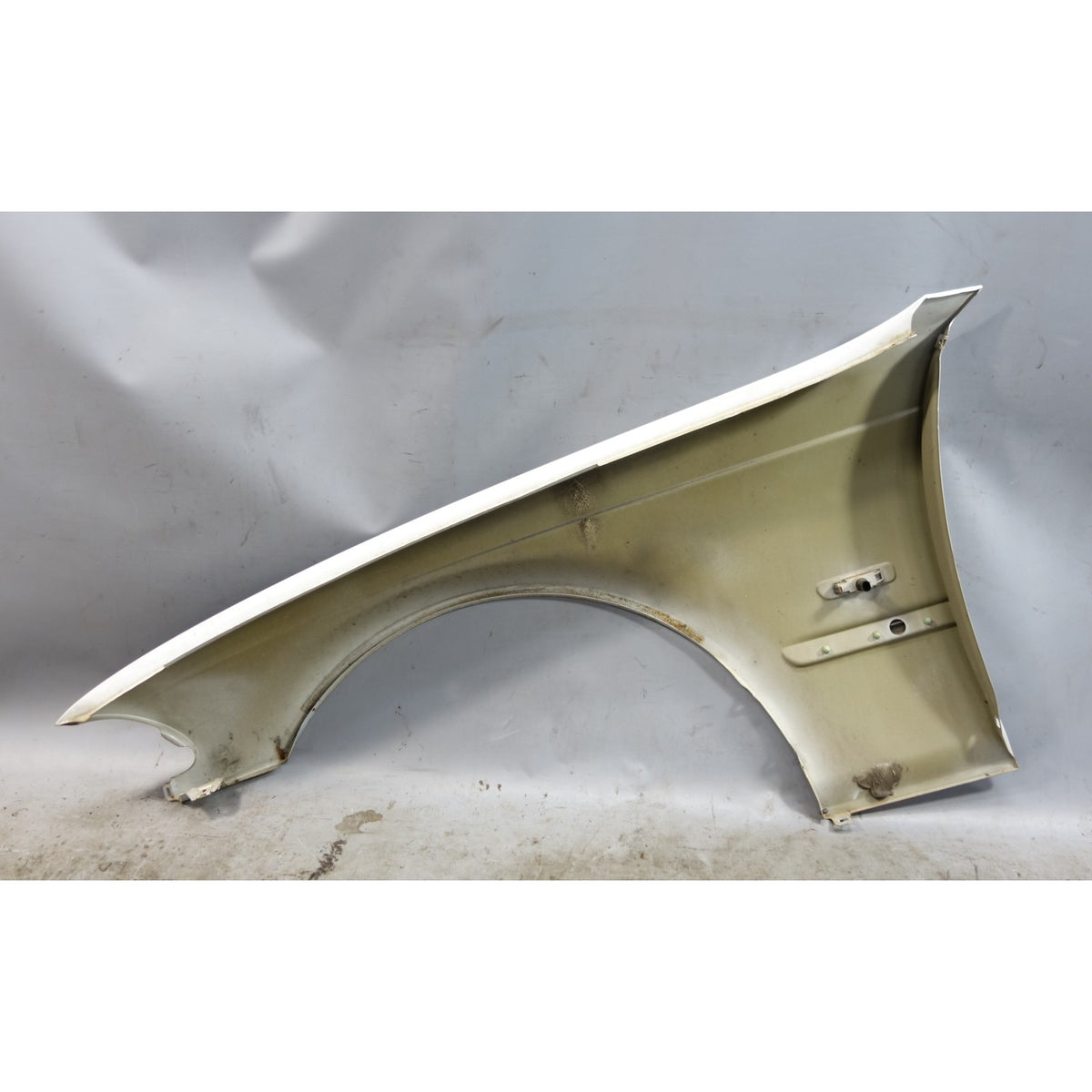 Damaged 1999-2001 BMW E46 3-Series 4dr Right Front Fender Panel Titan Silver OEM