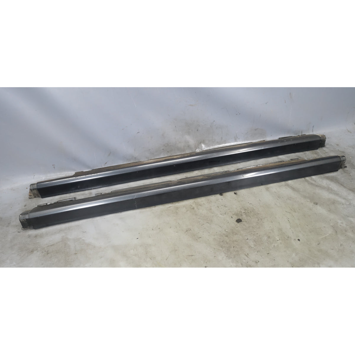 1988-1991 BMW E30 325iX Wide Body Rocker Side Skirt Trim Pair Diamond Black OEM