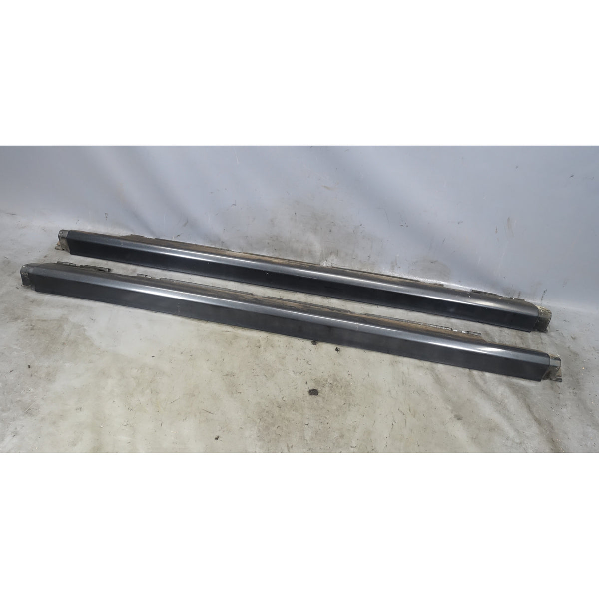 1988-1991 BMW E30 325iX Wide Body Rocker Side Skirt Trim Pair Diamond Black OEM