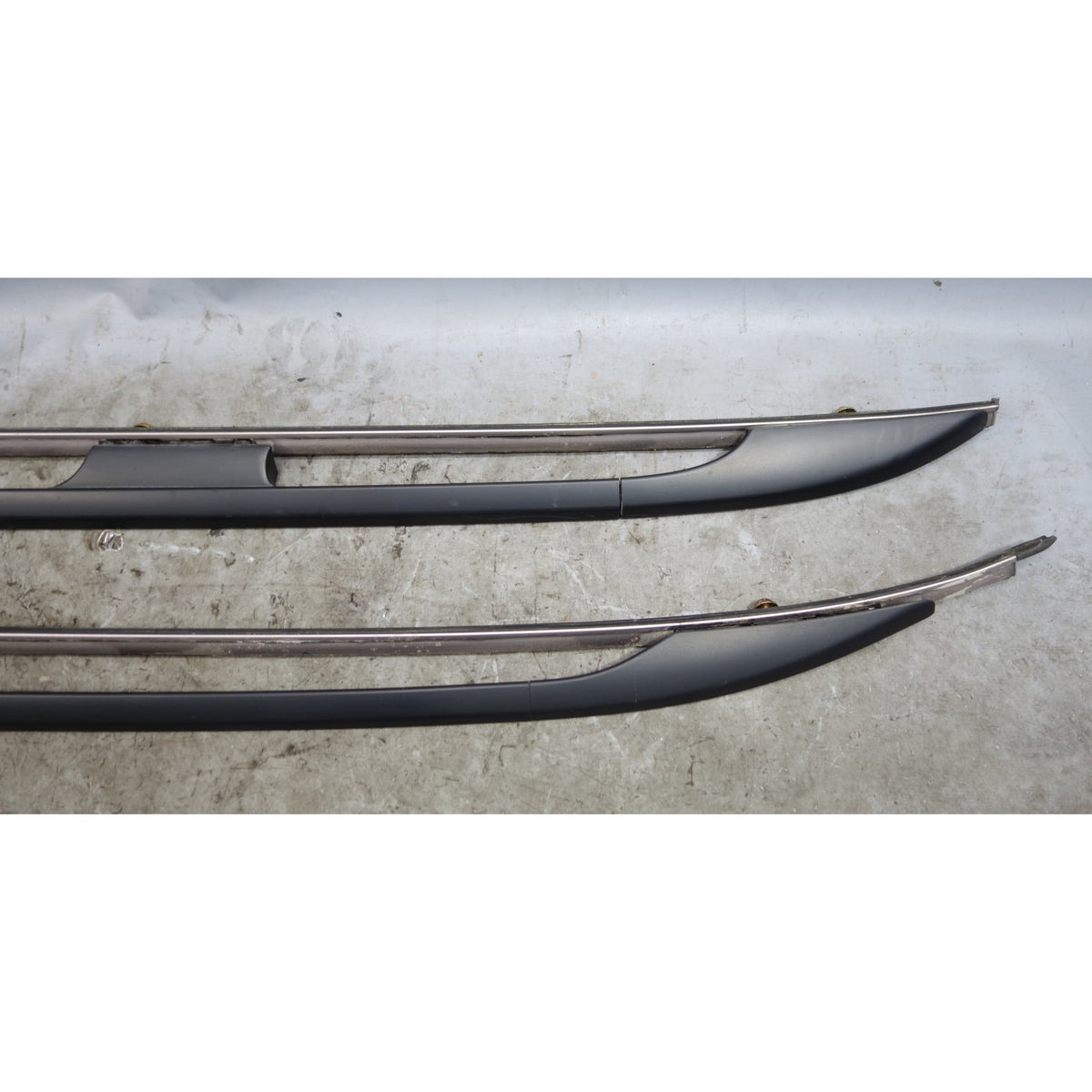 1999-2003 BMW E39 5-Series Touring Wagon Factory Roof Rack Rail Pair OEM