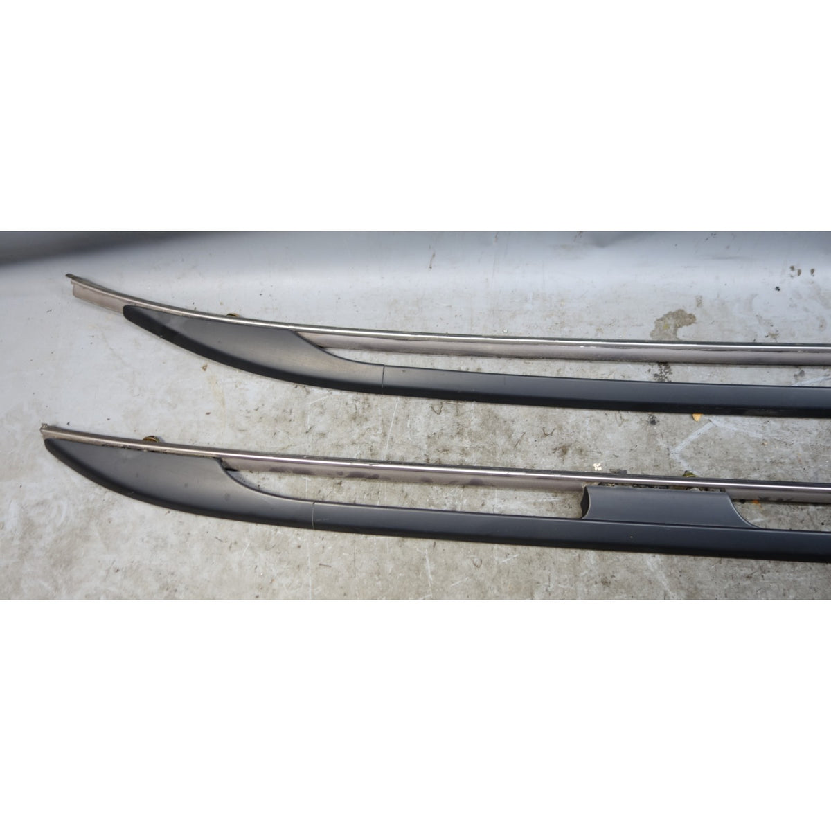 1999-2003 BMW E39 5-Series Touring Wagon Factory Roof Rack Rail Pair OEM