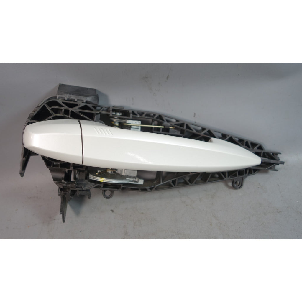 14-19 BMW F15 X5 X6 Right Door Handle w/ Comfort Access Mineral White OEM TESTED